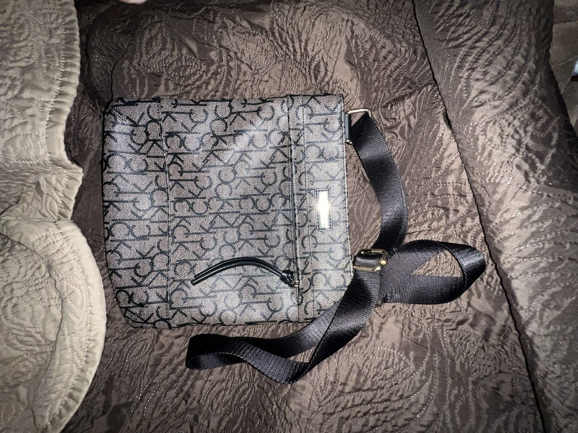 Calvin Klein Messenger Bag