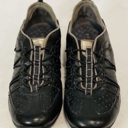 Privo by Clarks Women's 9M Black Leather Slip On Casual  Shoes Removable Insoles