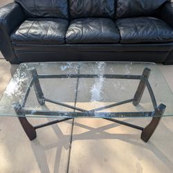 Modern Glass Coffee Table – Sleek & Sturdy