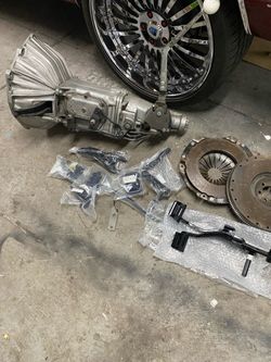 Installation kit also Muncie 4 speed transmission   Also Installation kit