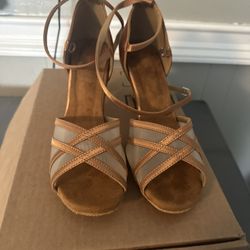 Women’s Dance Shoes 