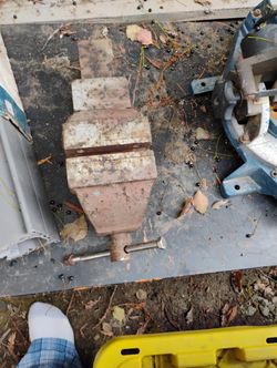 Big Heavy Duty 60 70 Lb Vise