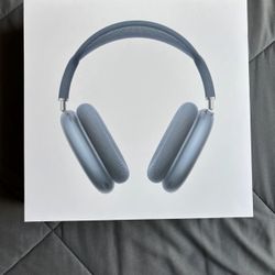 Sky blue AirPods Max *Brand New*