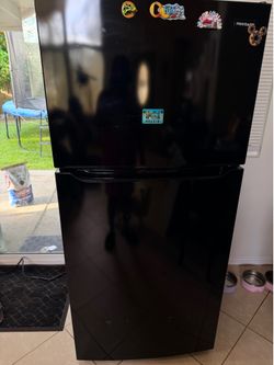 Frigidaire FFTR1835VB0