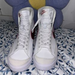 Nike Blazer Mid 77