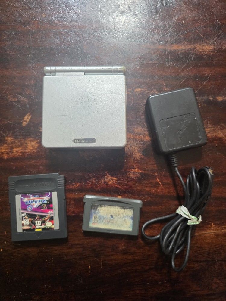 Silver Gameboy Advance Sp Games Charger