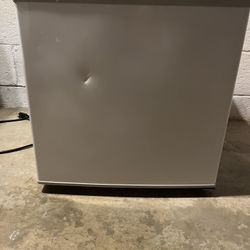 Haier Mini Fridge