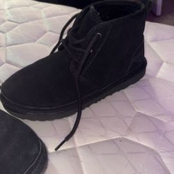 black ugg boots 