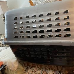DOG / PET CRATE/ PVC
