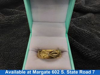 Men's Ring - Yellow Gold 10k (.417) 4.8 grams Size 6