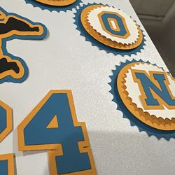 Graduation lei accessories