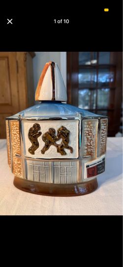 1972 Jim Beam Football Hall of Fame Comemmorative Decanter
