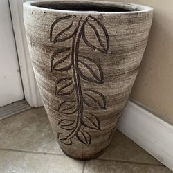 BEAUTIFUL NEW CLAY POT  16 X 10.5 PERFECT 