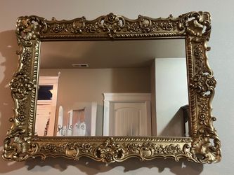 Vintage-style ornate Baroque/Rococo gold-framed pieces