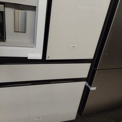 Samsung Refrigerator 4door White.  28cubi  