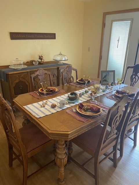 Must Sell Now Beautiful Solid Walnut Dining Room Set With 6 Chairs  $500 or Best Offer