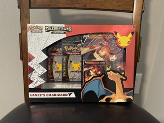 Pokémon Celebrations Lance’s Charizard V-box 