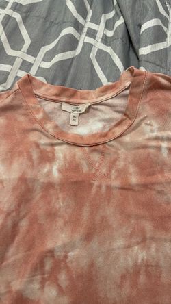 Women’s shirt size XL