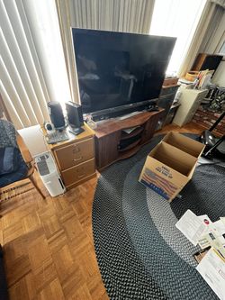 LG Cinema 3D Home Theater Setup - TV, Soundbar, 2 Remotes, Xumo 4K Smart Stream Box & 12 Pairs of 3D Glasses!