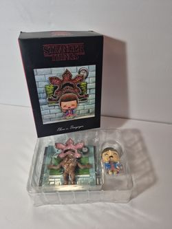 Collectors - Stranger Things - 11 vs. Demogorgon