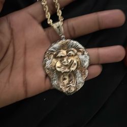 10k gold lion pendant