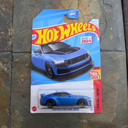 Hot Wheels Mustang Dark Horse - Blue