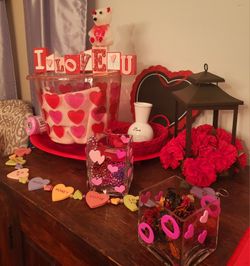 22 pieces Bundle Of Valentine's Day Decorations
