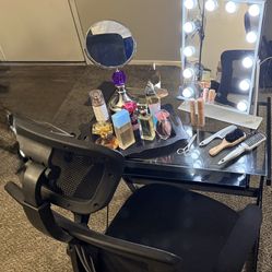 Professional LED Lighted Vanity Mirror Set &  Designer Womens Perfume