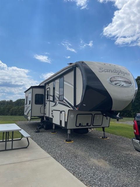 2017 Forest River Sandpiper 354RET