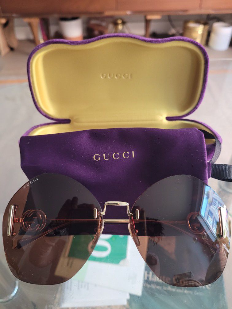 Stylish Oversized Gucci Sunglasses 