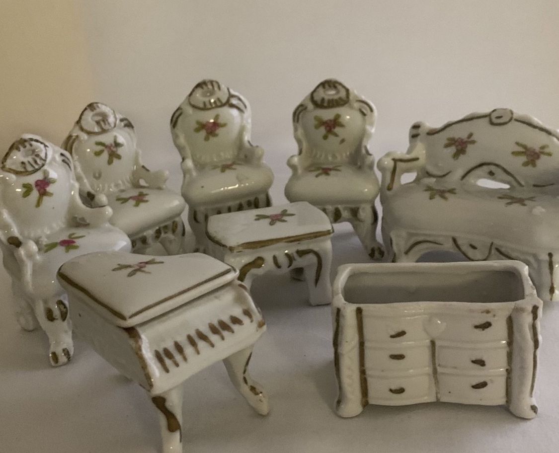 8 Miniature Porcelain Doll House Furniture