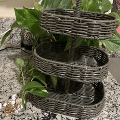 Super Cute, Sturdy,Well made, Hand Woven kitchen Counter Display Basket(NEW)