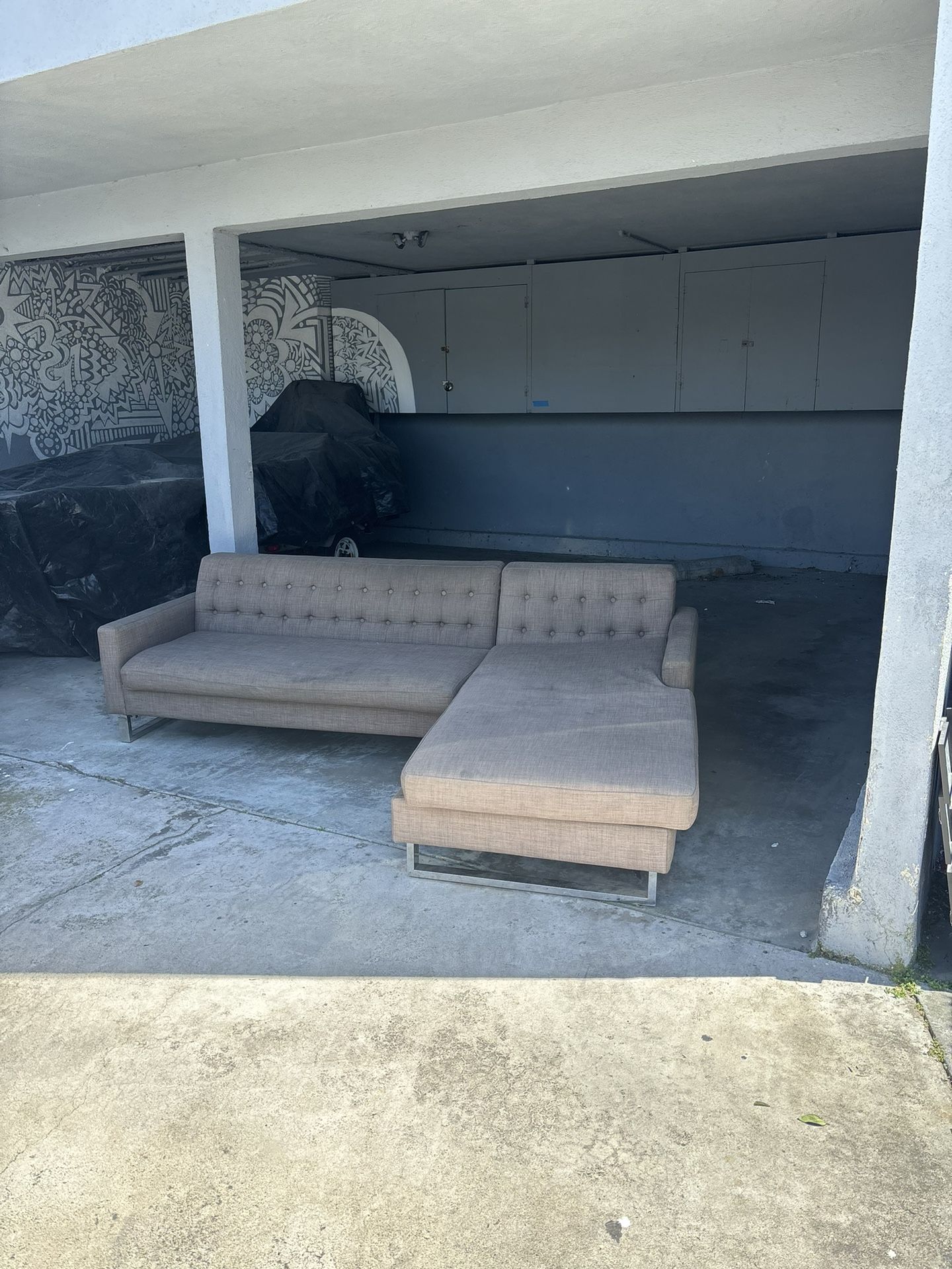 Free Sectional Couch For Pickup