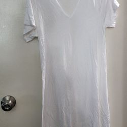 BAMBOO Classic White V-Neck Dress