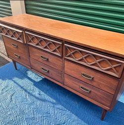 Dresser Chest Console