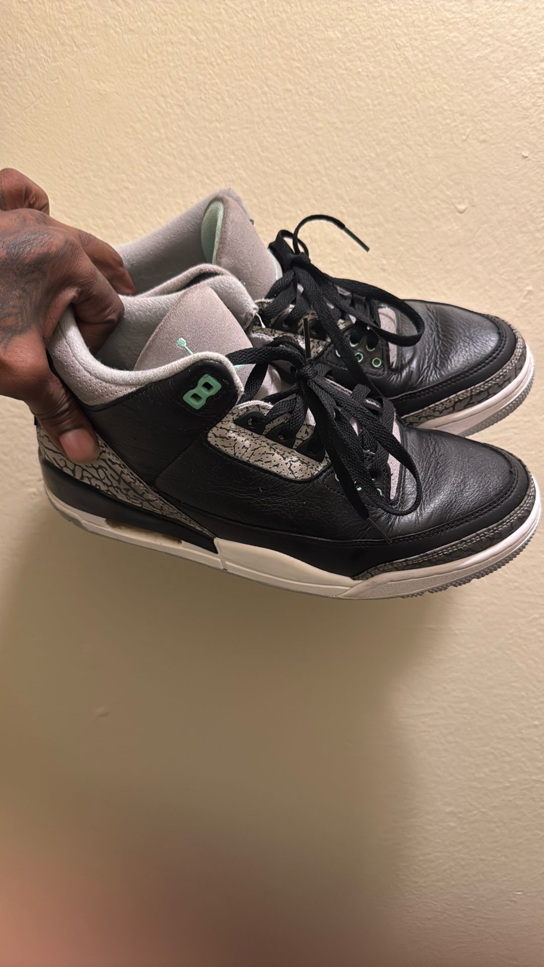 Size 10 Jordan For 25Dollars First Come First Served
