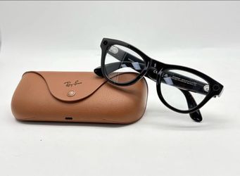 Ray-Ban Meta Skyler Smart Glasses with Case
