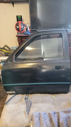 Toyota Pickup 89-95 Doors w/ Glass + Fenders 4x4 / Puertas con Vidrio + Salpicaderas 4x4