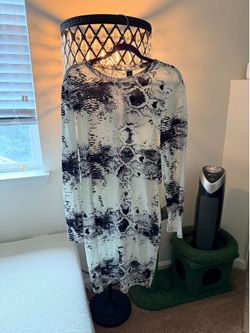 30 for lot - women’s dresses