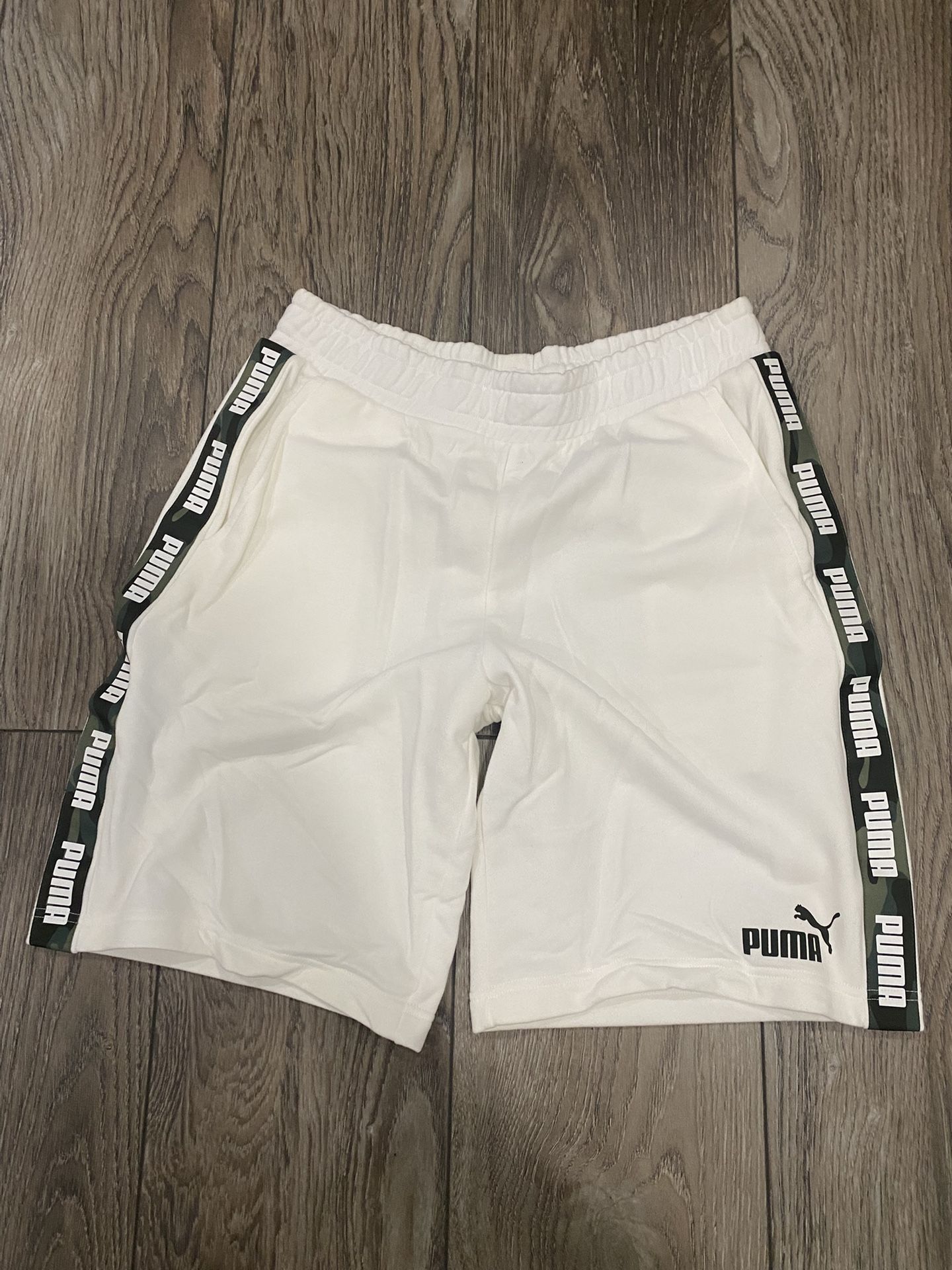 Puma White Shorts Men M