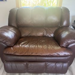 Leather Love Seat 