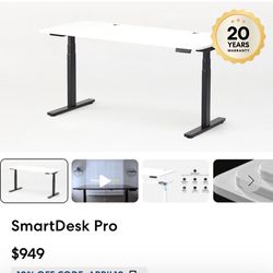 Autonomous smart desk