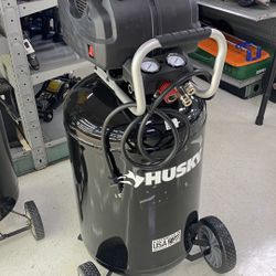 Husky C305h 30 Gallon 225 Psi Air Compressor 