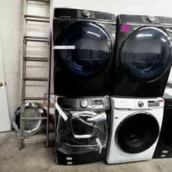 SAMSUNG WASHER AND GAS DRYER IN BLACK STAINLESS STEEL