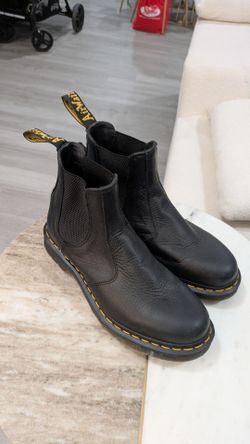 Dr. Martens Black Leather Chelsea Boots