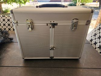 Aluminum multi-tier organizer case