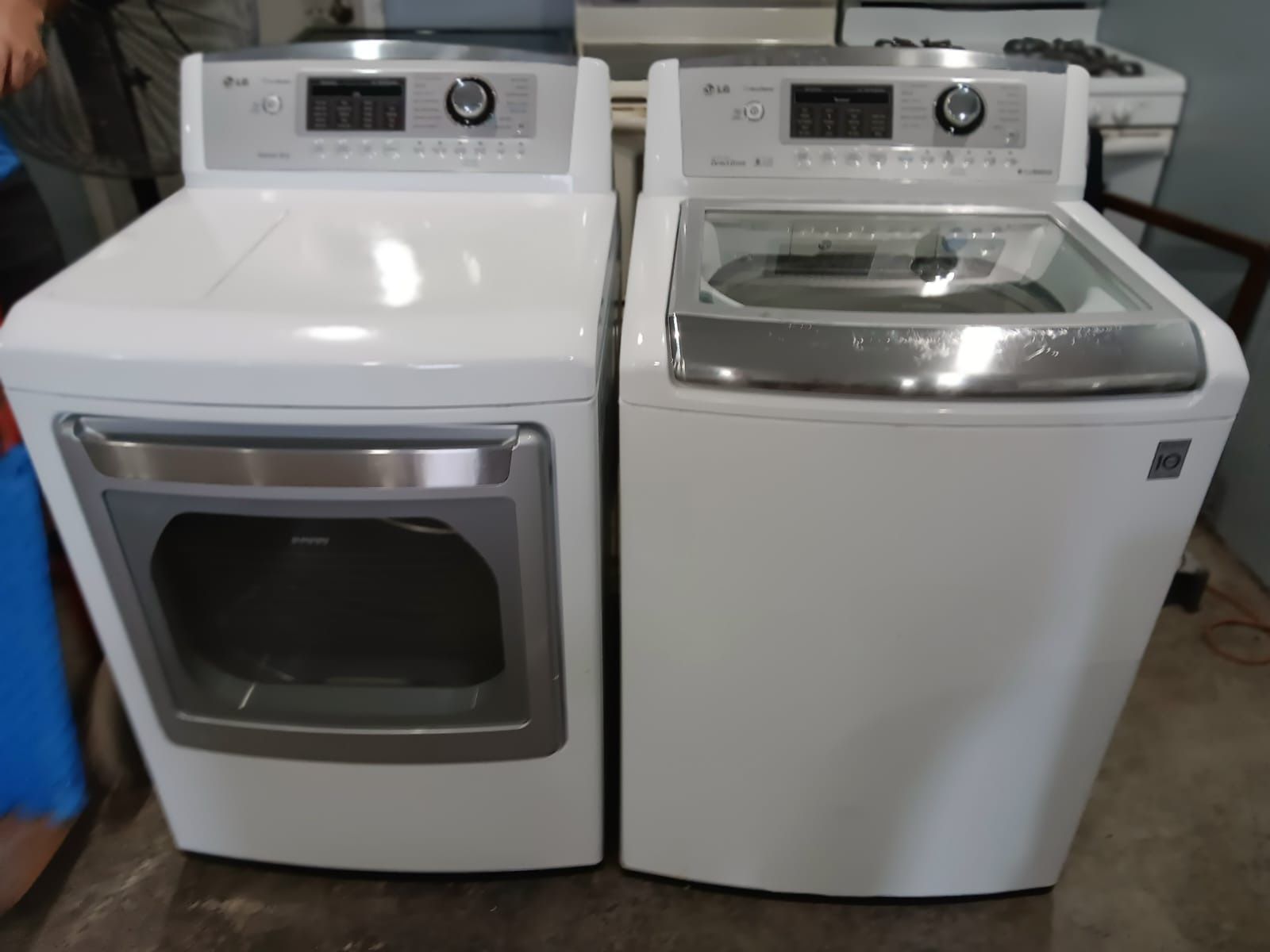 LG set washer And dryer Electric