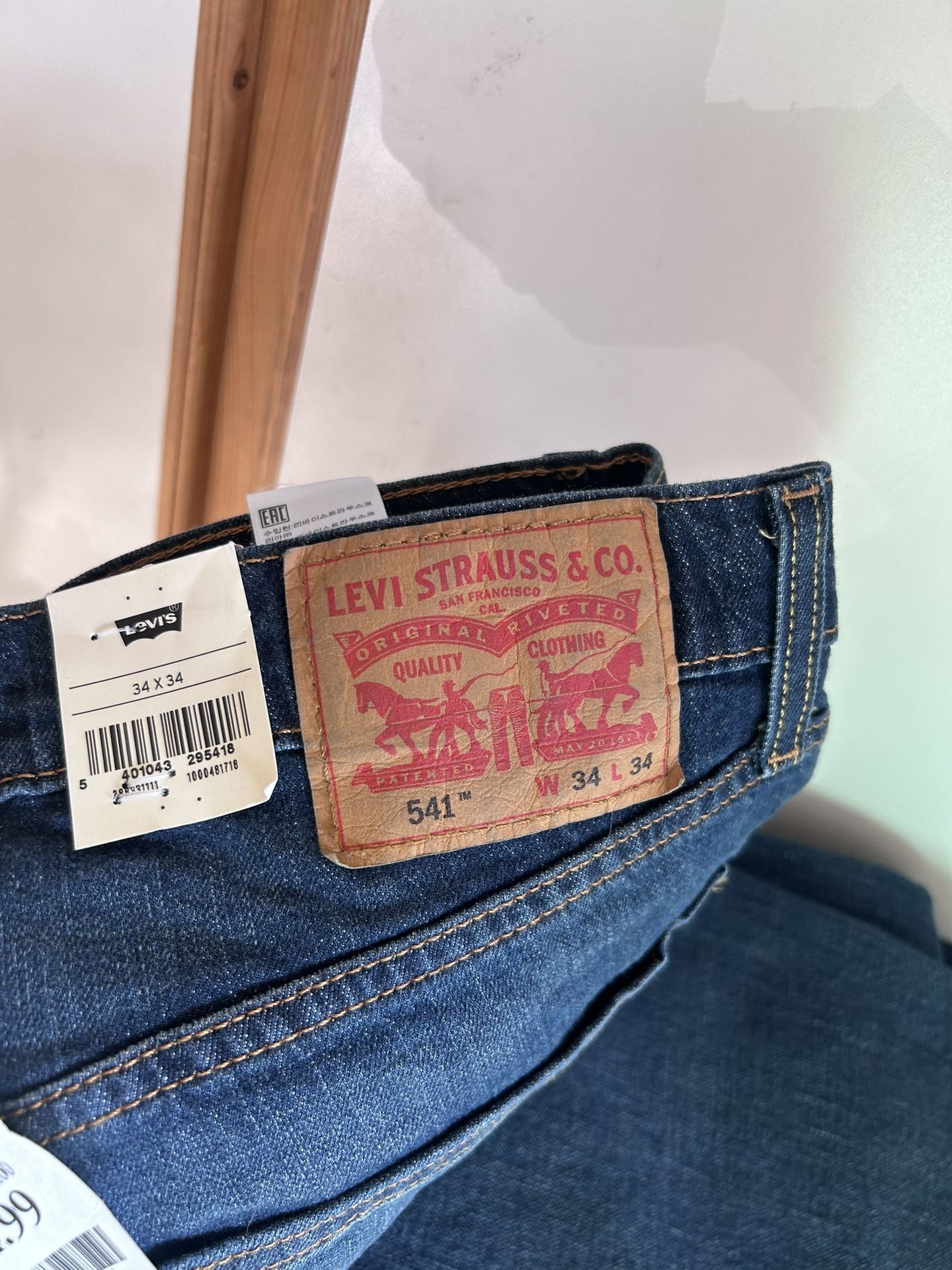 Levis True Religion And Camo Joggers