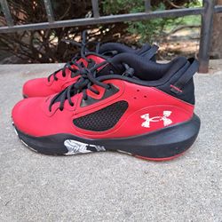 Under Armor  Shoes 
