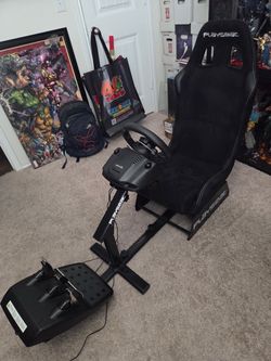 Steering wheel and pedals and seat  ps4/ps5